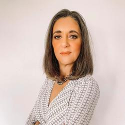 Julia Luyster