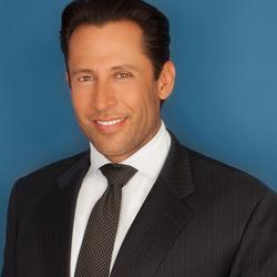 Johnny F Manriquez